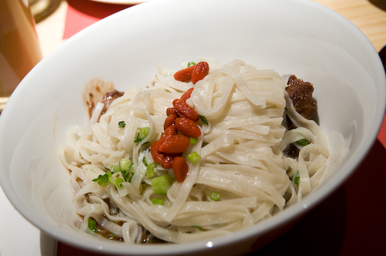 Rib eye beef lao mien